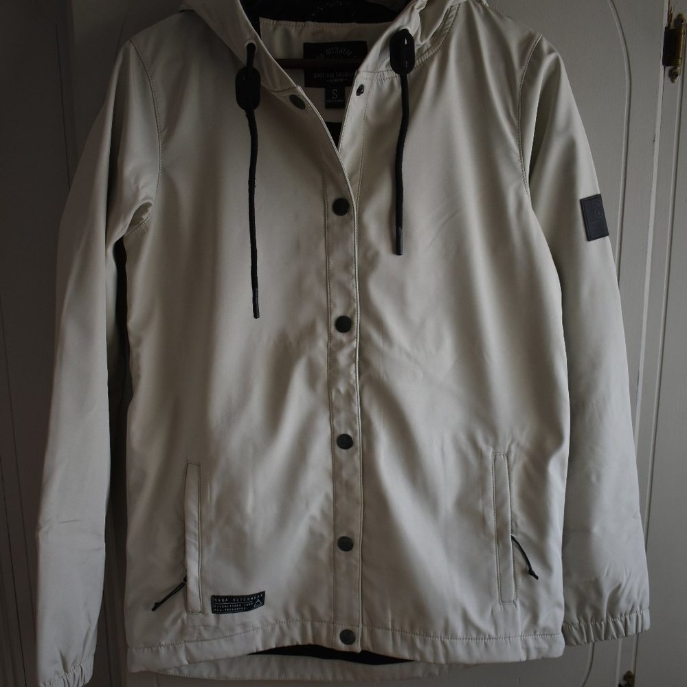 NWT Saga Crew Jacket  Adjustable Hood Snap Closure